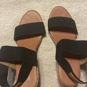 Tommy Bahama ladies black heeled sandals size 9